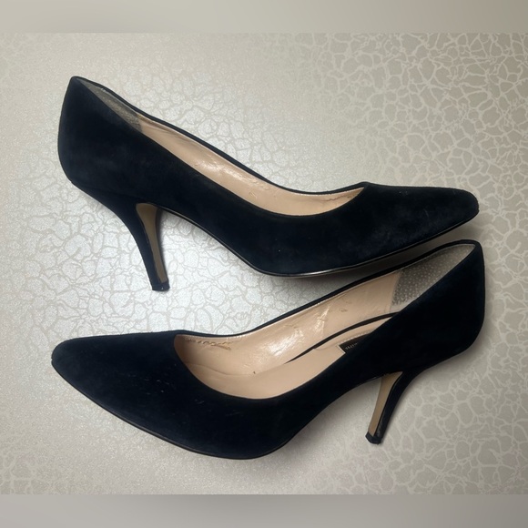 I•N•C International Concepts | ladies Zitah suede heel shoes. Size: 8.5 - Picture 7 of 16